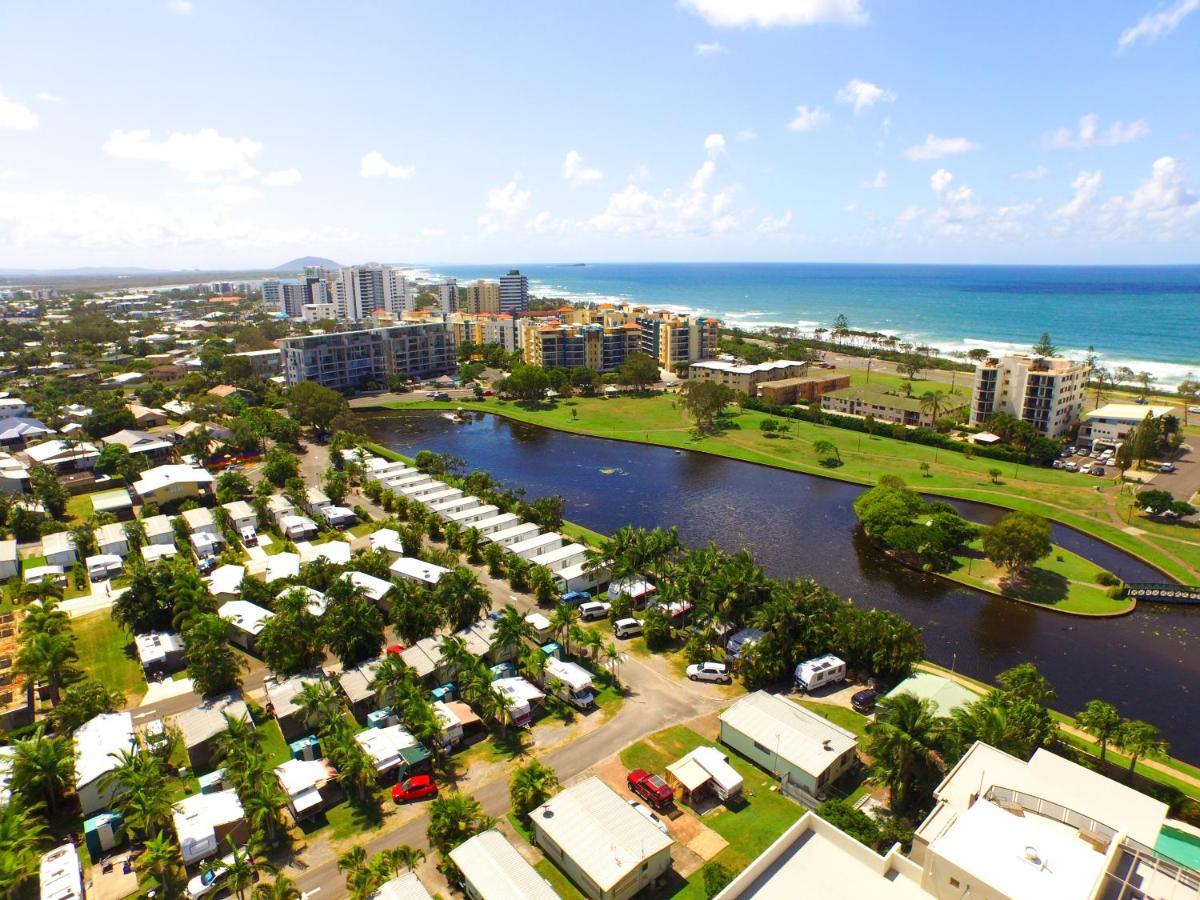Alex Beach Cabins And Tourist Park Alexandra Headland Exterior photo
