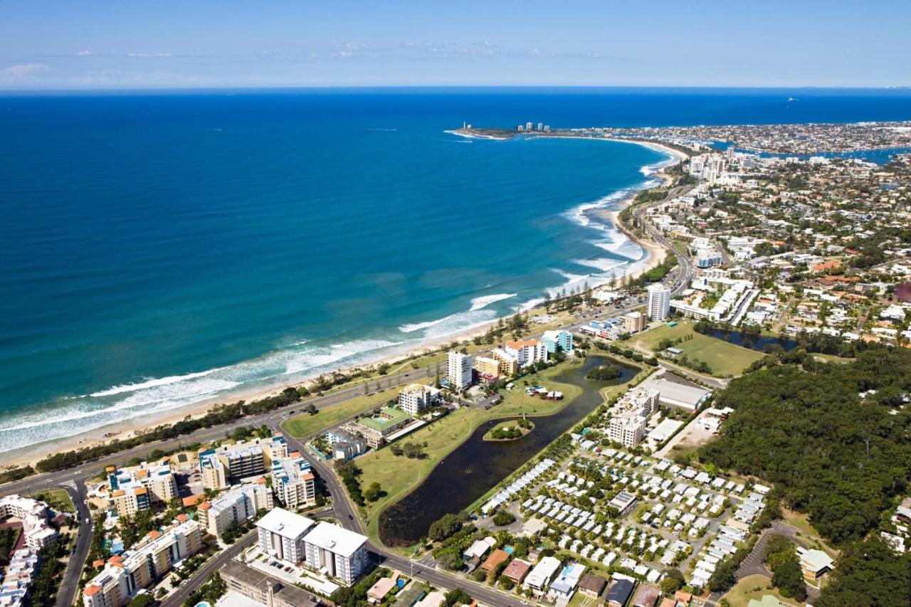 Alex Beach Cabins And Tourist Park Alexandra Headland Exterior photo