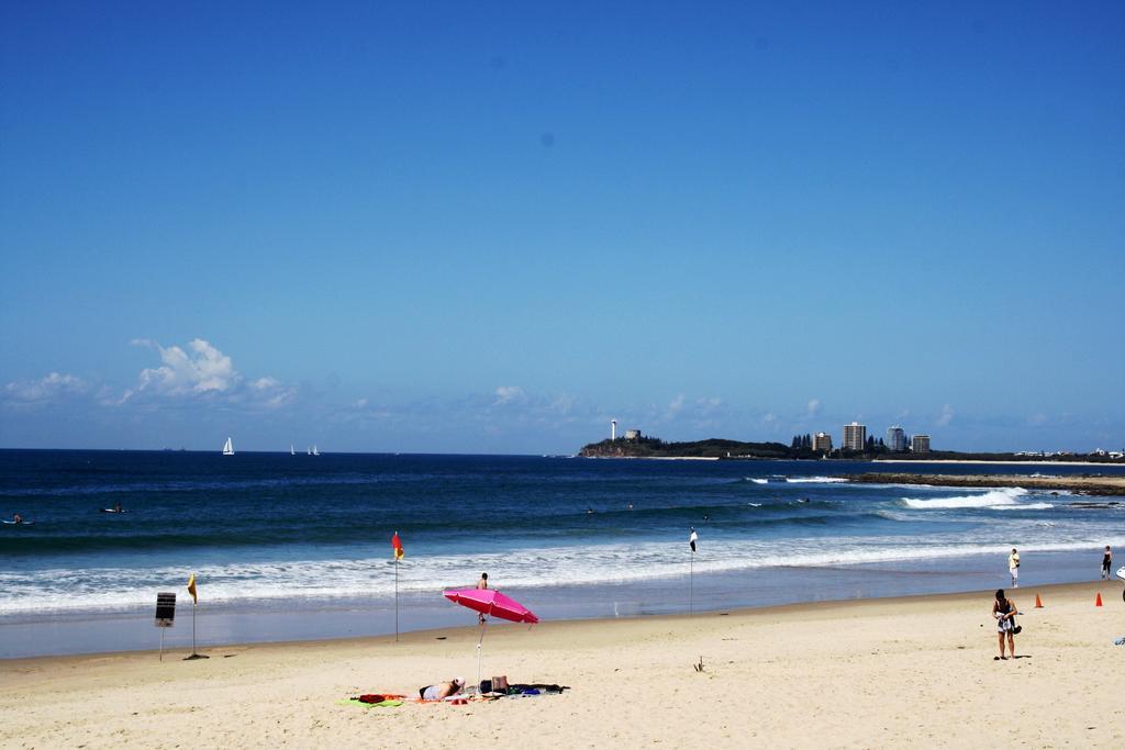Alex Beach Cabins And Tourist Park Alexandra Headland Exterior photo