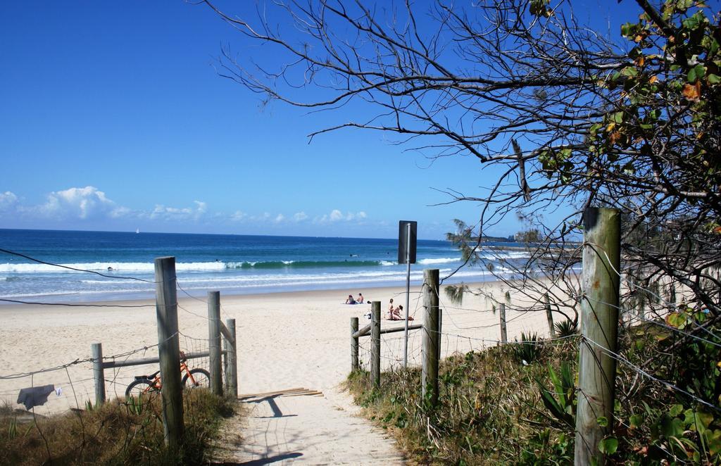 Alex Beach Cabins And Tourist Park Alexandra Headland Exterior photo